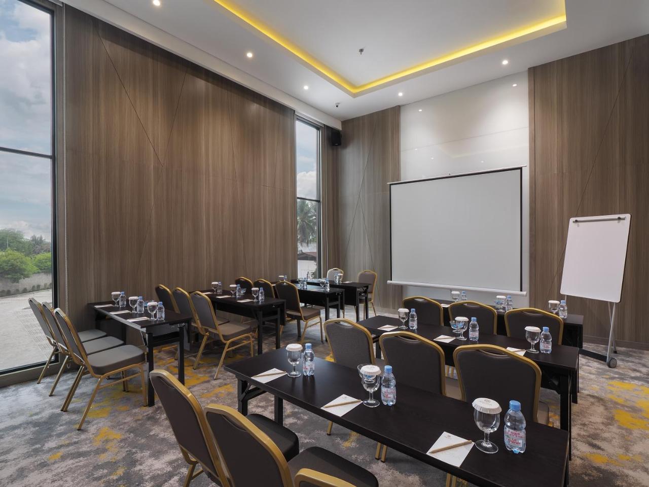 Arosa Hotel Jakarta Exterior photo